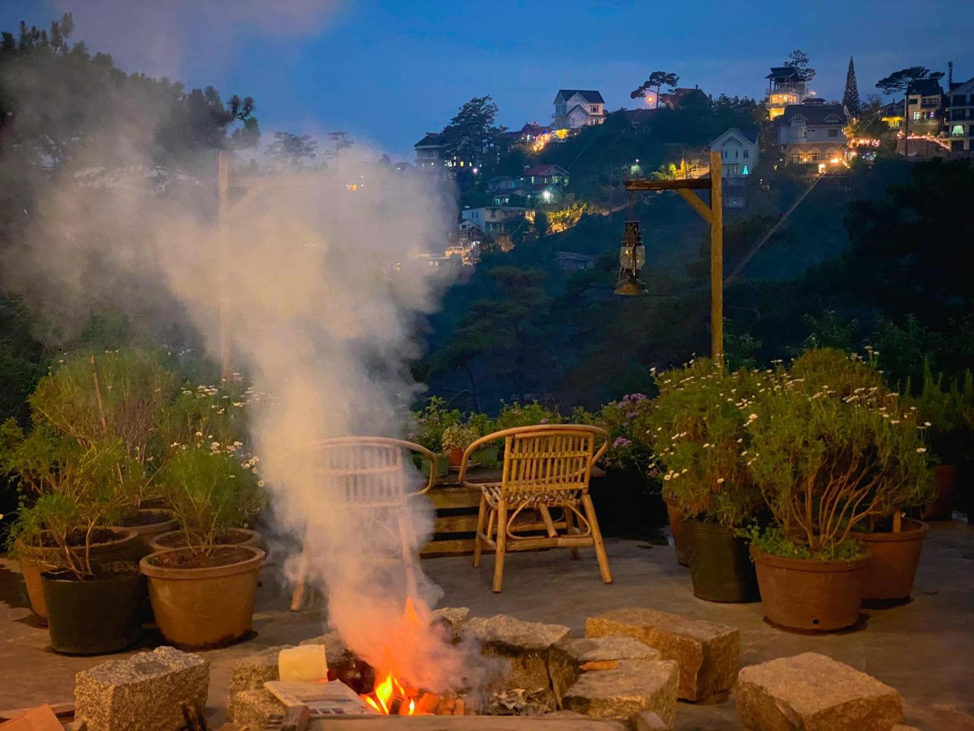 Dalat Memories Homestay - Pho Suong Mo ดาลัด ภายนอก รูปภาพ